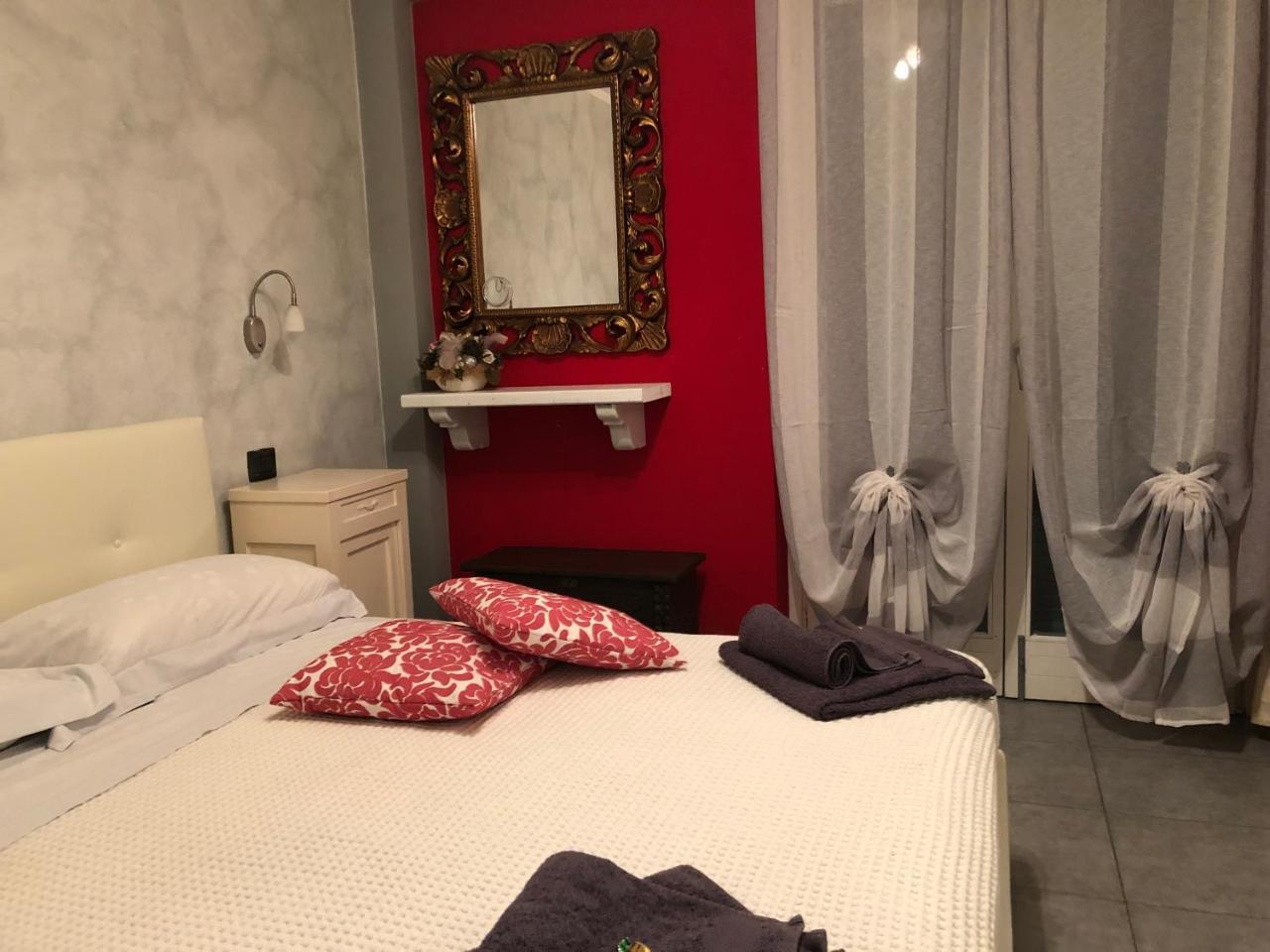 Appartamento Red&Grey Mezzegra Exterior foto